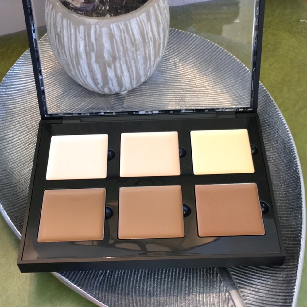 Anastasia Contour Cream - Picture 3 of 3